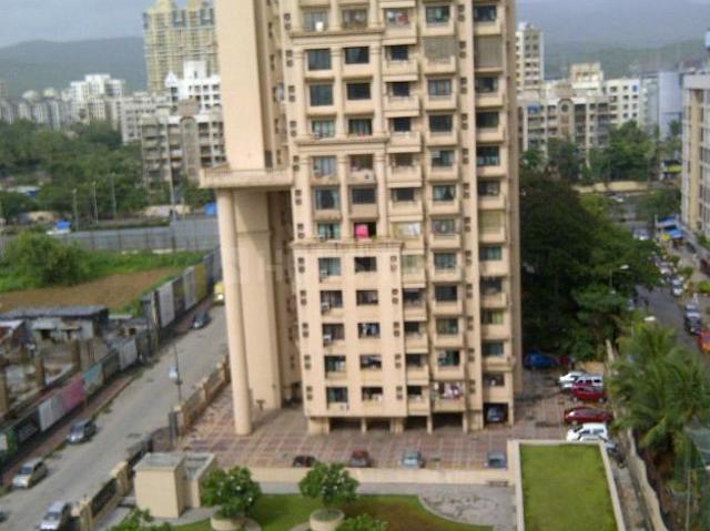 3 BHK Apartment in Borivali East for resale Mumbai. The reference number is 20766569