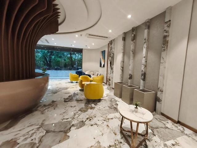 3 BHK Apartment in Borivali West for rent Mumbai. The reference number is 18733137