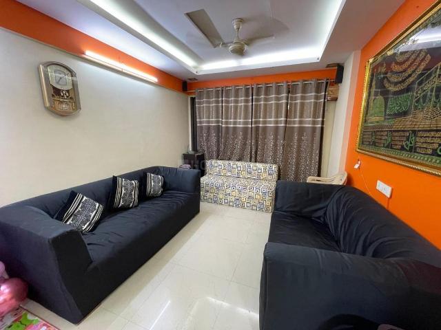 3 BHK Apartment in Borivali West for resale Mumbai. The reference number is 18279212