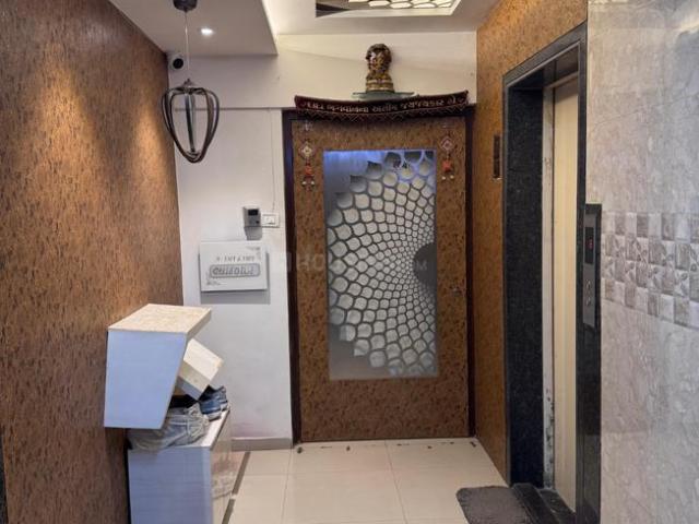3 BHK Apartment in Borivali West for resale Mumbai. The reference number is 18311093