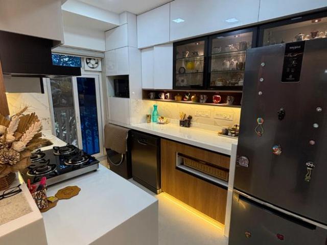 3 BHK Apartment in Borivali West for resale Mumbai. The reference number is 20540322