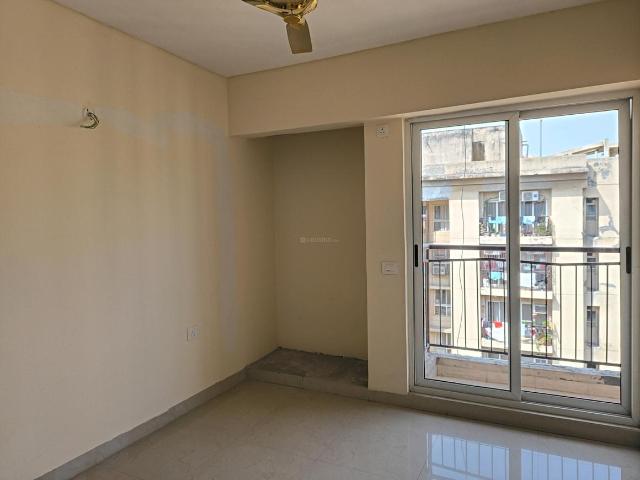 3 BHK Apartment in Bamheta Village for resale Ghaziabad. The reference number is 19582745