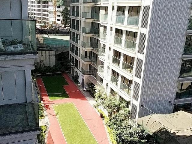 3 BHK Apartment in Bandra East for rent Mumbai. The reference number is 16629920