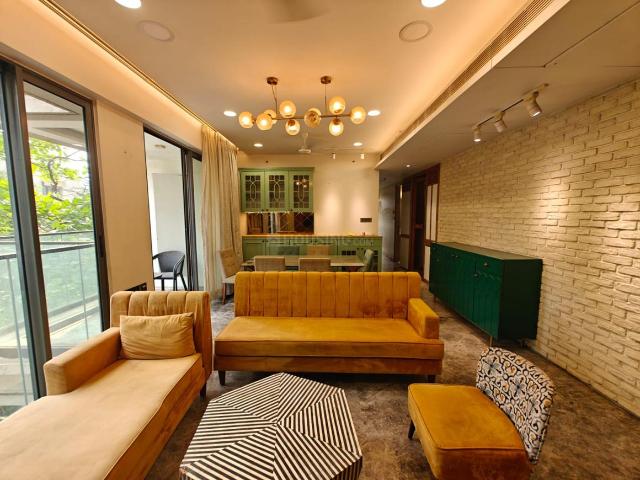 3 BHK Apartment in Bandra East for rent Mumbai. The reference number is 19399699