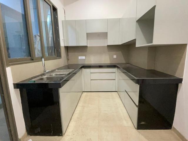 3 BHK Apartment in Bandra East for rent Mumbai. The reference number is 20788172