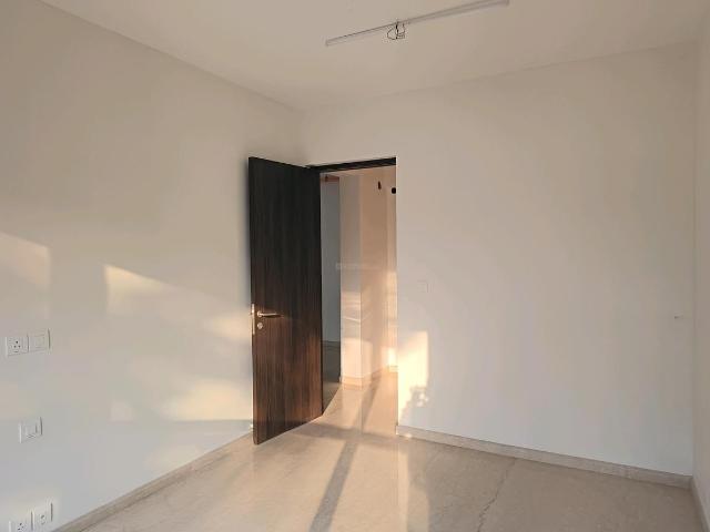 3 BHK Apartment in Bandra East for resale Mumbai. The reference number is 18368650