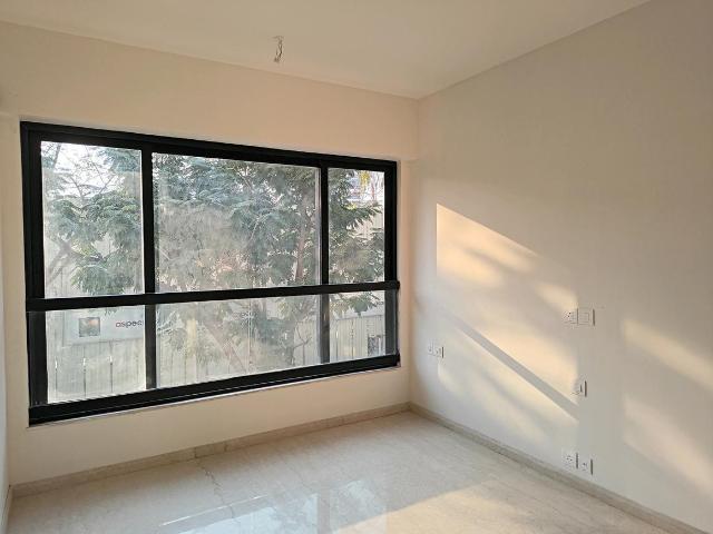 3 BHK Apartment in Bandra East for resale Mumbai. The reference number is 19401346