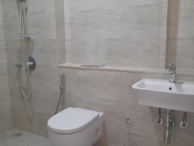 3 BHK Apartment in Bandra East for resale Mumbai. The reference number is 19560563