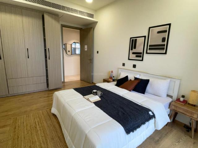 3 BHK Apartment in Bandra East for resale Mumbai. The reference number is 20653330