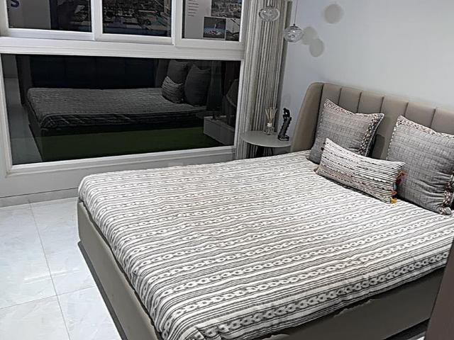 3 BHK Apartment in Bandra East for resale Mumbai. The reference number is 20175369
