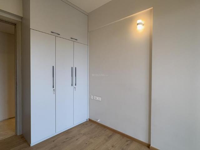 3 BHK Apartment in Bandra East for resale Mumbai. The reference number is 20390228