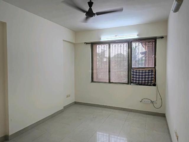 3 BHK Apartment in Bandra West for rent Mumbai. The reference number is 19638496