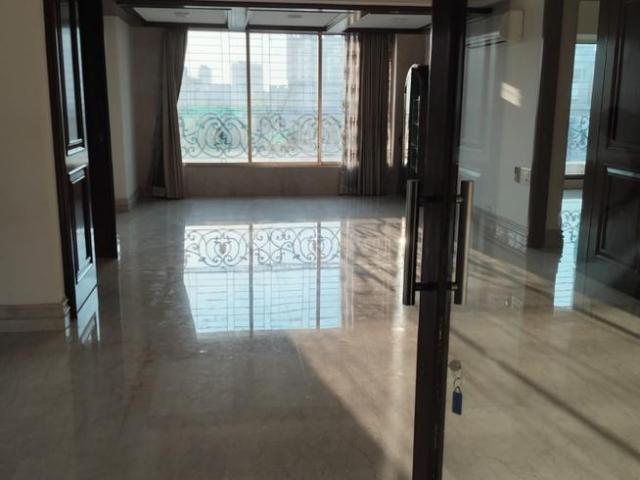 3 BHK Apartment in Bandra West for rent Mumbai. The reference number is 20193845