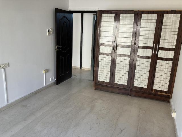 3 BHK Apartment in Bandra West for resale Mumbai. The reference number is 20546999