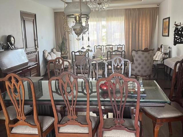 3 BHK Apartment in Bandra West for resale Mumbai. The reference number is 20596471