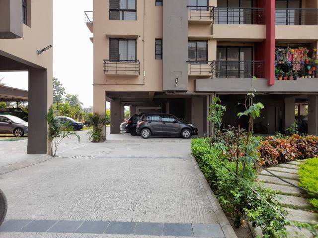 3 BHK Apartment in Barasat for resale Kolkata. The reference number is 17019909