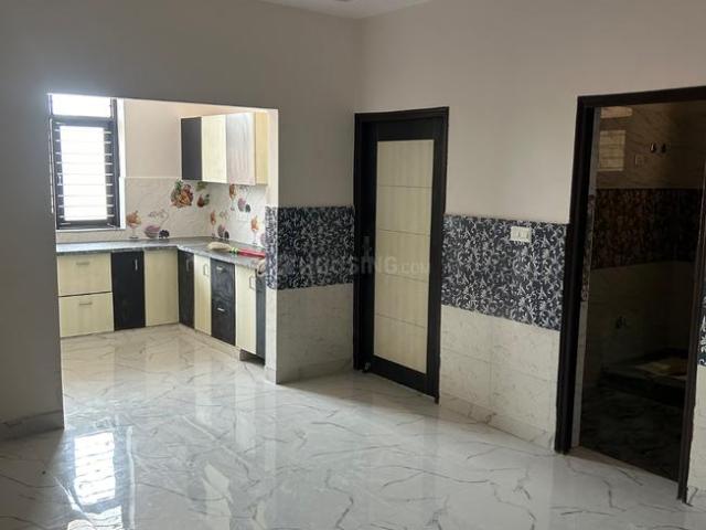 3 BHK Apartment in Baroli Ahir for rent Agra. The reference number is 15850729