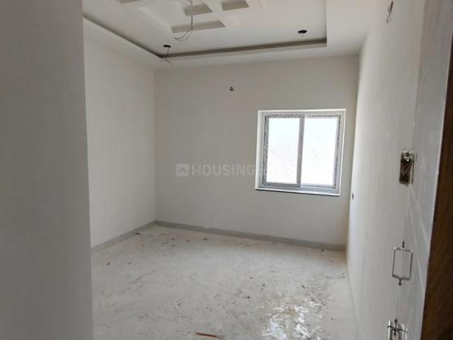 3 BHK Apartment in Beeramguda for resale Sangareddy. The reference number is 20343490
