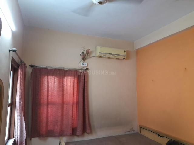 3 BHK Apartment in Behala for rent Kolkata. The reference number is 8752973