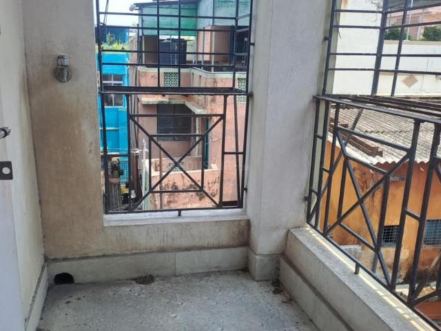 3 BHK Apartment in Behala for resale Kolkata. The reference number is 20142299