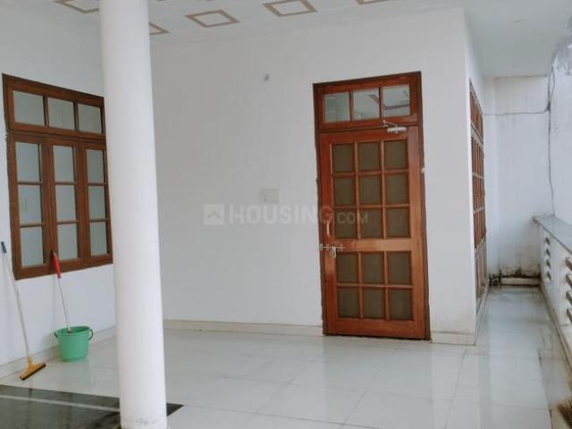 3 BHK Apartment in Butler Colony for rent Lucknow. The reference number is 20631010
