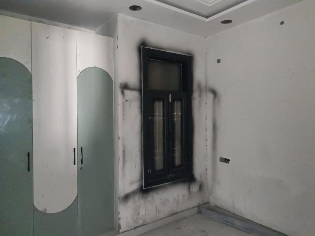 3 BHK Apartment in Burari for resale New Delhi. The reference number is 18690571