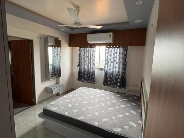 3 BHK Apartment in Gota for rent Ahmedabad. The reference number is 20879156