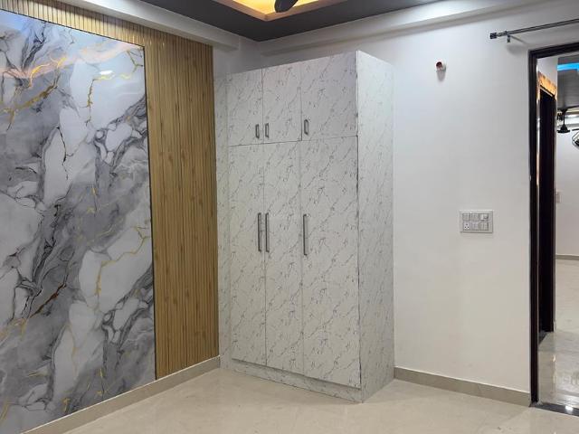 3 BHK Apartment in Govindpuram for resale Ghaziabad. The reference number is 20643716