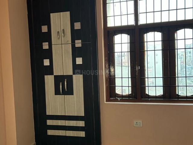 3 BHK Apartment in Gola Road for rent Patna. The reference number is 20698368
