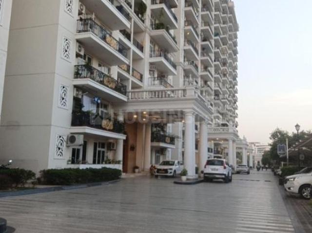 3 BHK Apartment in Gomti Nagar for resale Lucknow. The reference number is 19893564