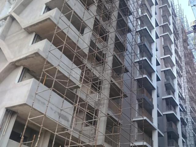 3 BHK Apartment in Gopanapalli for resale Hyderabad. The reference number is 19242656