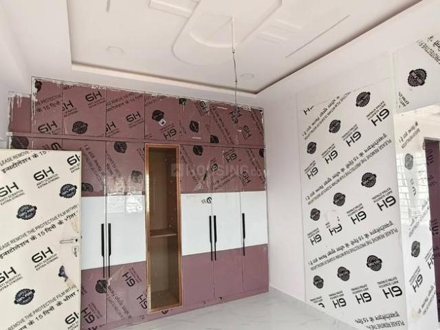 3 BHK Apartment in Gopanapalli for resale Hyderabad. The reference number is 20744214