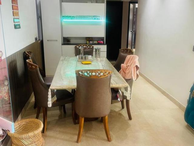 3 BHK Apartment in Goregaon East for resale Mumbai. The reference number is 17997279