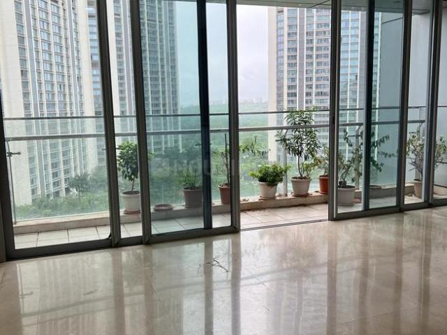 3 BHK Apartment in Goregaon East for resale Mumbai. The reference number is 20983228