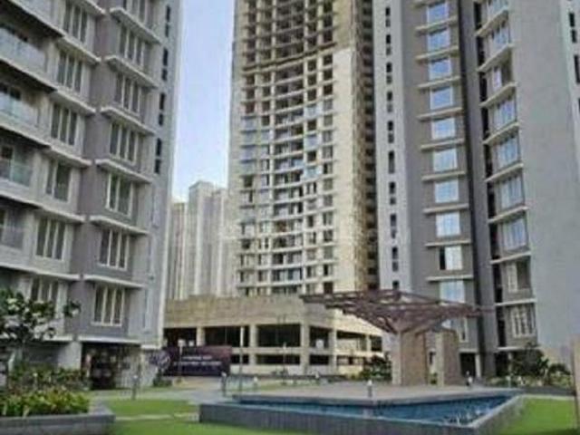 3 BHK Apartment in Goregaon West for resale Mumbai. The reference number is 17997259