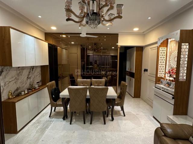 3 BHK Apartment in Goregaon West for resale Mumbai. The reference number is 18454322