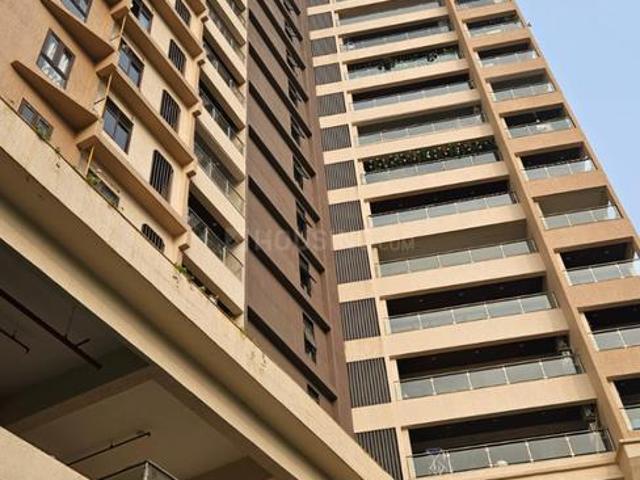 3 BHK Apartment in Goregaon West for resale Mumbai. The reference number is 19709460