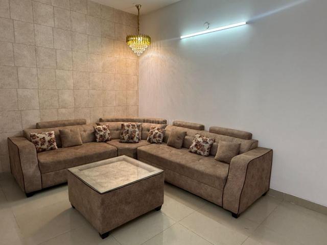 3 BHK Apartment in Gazipur for rent Zirakpur. The reference number is 20429841