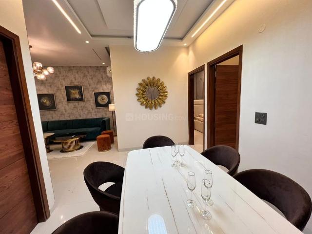 3 BHK Apartment in Gazipur for resale Zirakpur. The reference number is 18296182