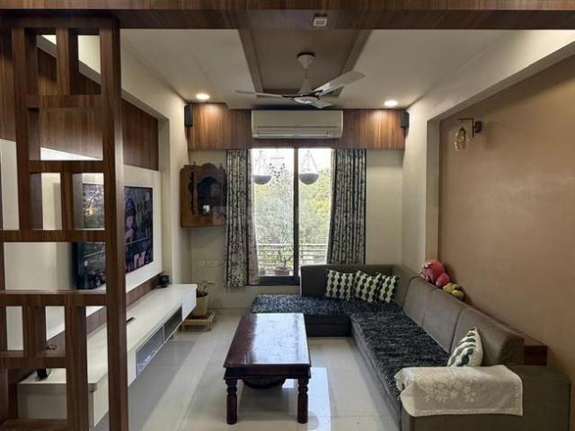 3 BHK Apartment in Ghuma for rent Ahmedabad. The reference number is 19523557