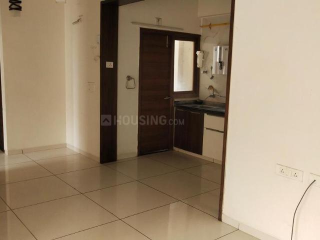 3 BHK Apartment in Ghuma for rent Ahmedabad. The reference number is 19944456