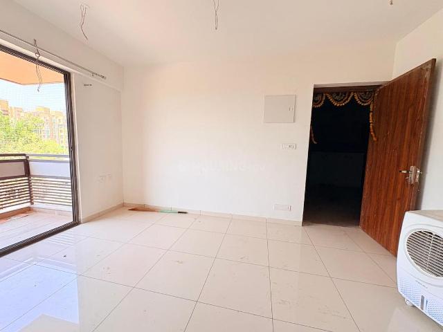 3 BHK Apartment in Ghuma for rent Ahmedabad. The reference number is 20457269
