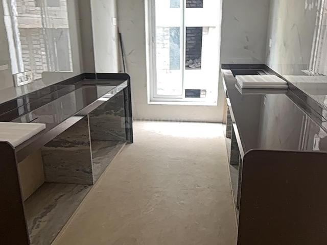 3 BHK Apartment in Ghatkopar East for resale Mumbai. The reference number is 17567924