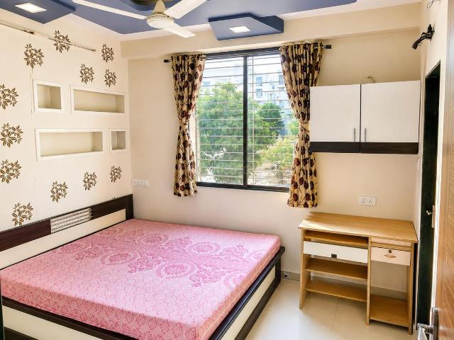 3 BHK Apartment in Ghatlodiya for rent Ahmedabad. The reference number is 20716740