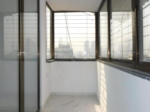 3 BHK Apartment in Grant Road for resale Mumbai. The reference number is 20725032
