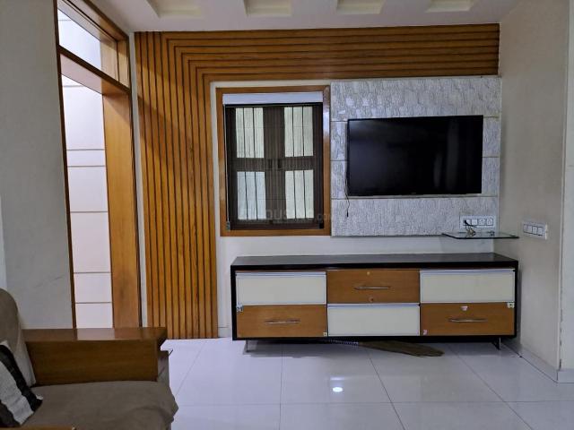 3 BHK Apartment in Gurukul for rent Ahmedabad. The reference number is 18077038