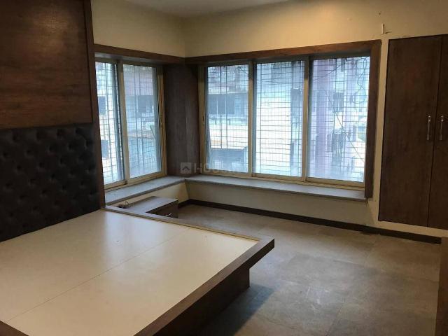 3 BHK Apartment in Dadar East for rent Mumbai. The reference number is 20452726