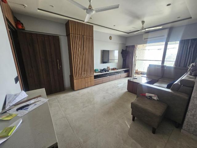3 BHK Apartment in Dahisar West for rent Mumbai. The reference number is 19917582