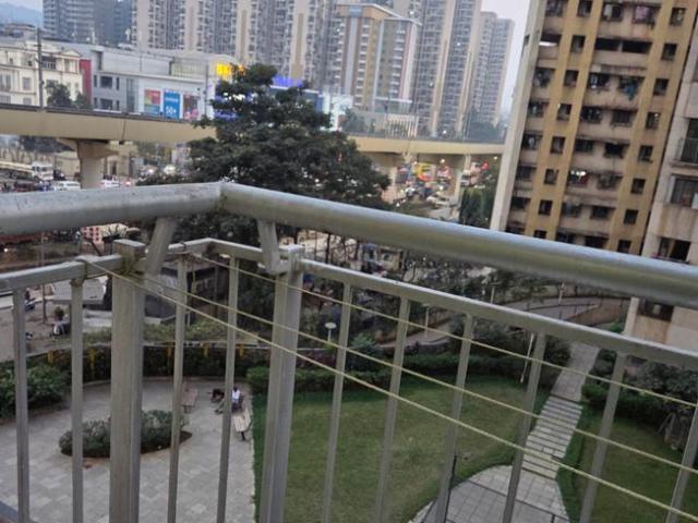 3 BHK Apartment in Dahisar East for resale Mumbai. The reference number is 20391868