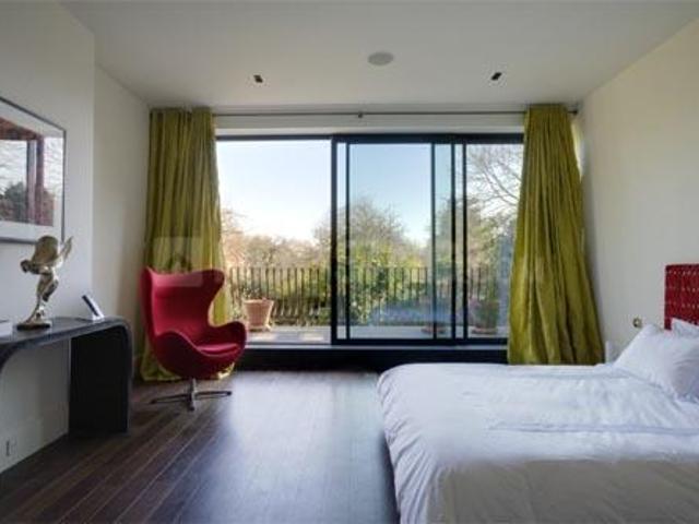 3 BHK Apartment in Deccan Gymkhana for resale Pune. The reference number is 20129130